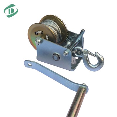 Multifunctional small manual winch